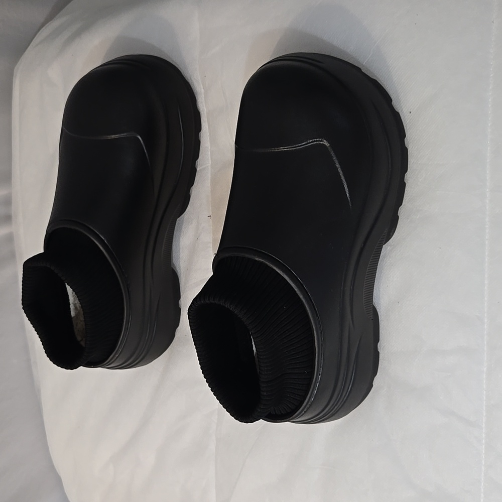 Plastic booties with cuff black